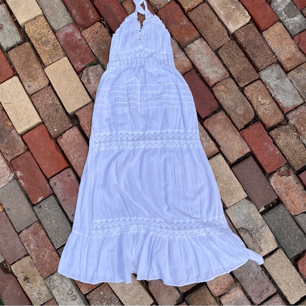Elegant White Maxi Dress